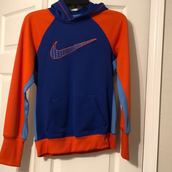 Nike Tops - Nike Therma-Fit Hoodie